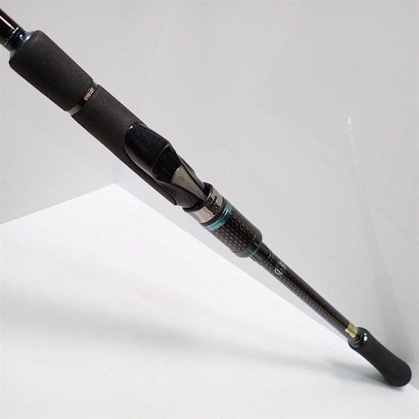 １６エメラルダスストイストＡＧＳ　ＩＬ８３Ｍ